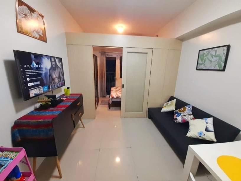 D&G Affordable Staycation Airbnb Ph San Pedro Makati Eksteriør billede